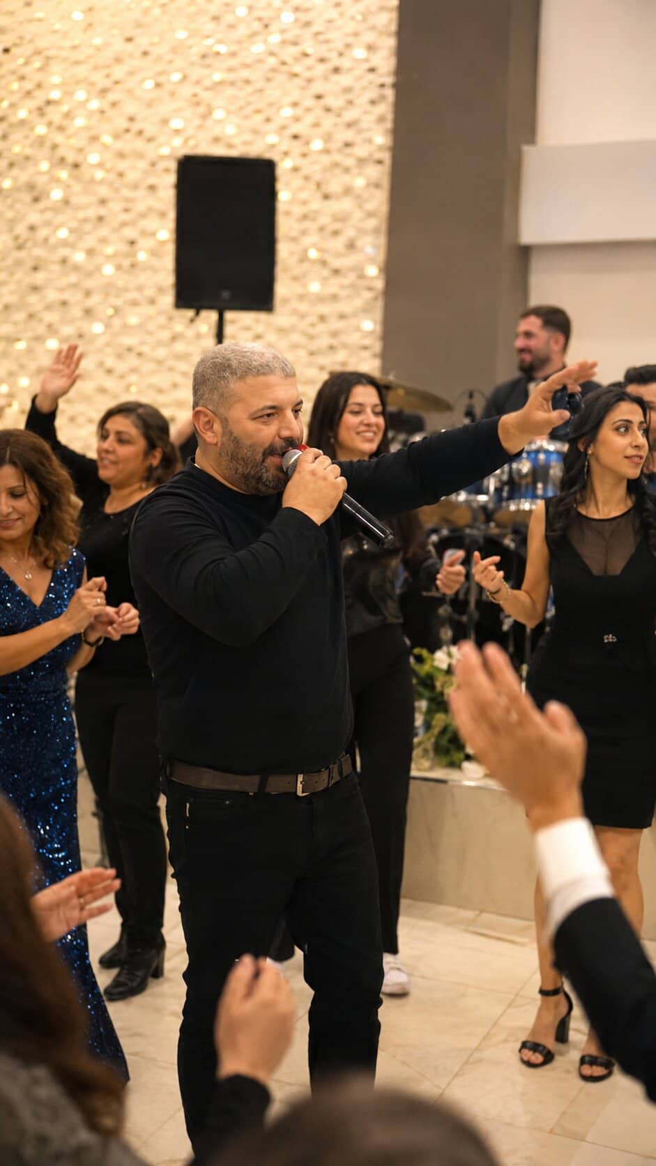 Düğün orkestrası solist ve baterist